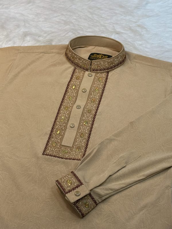 Code: V - 33 - Image 1