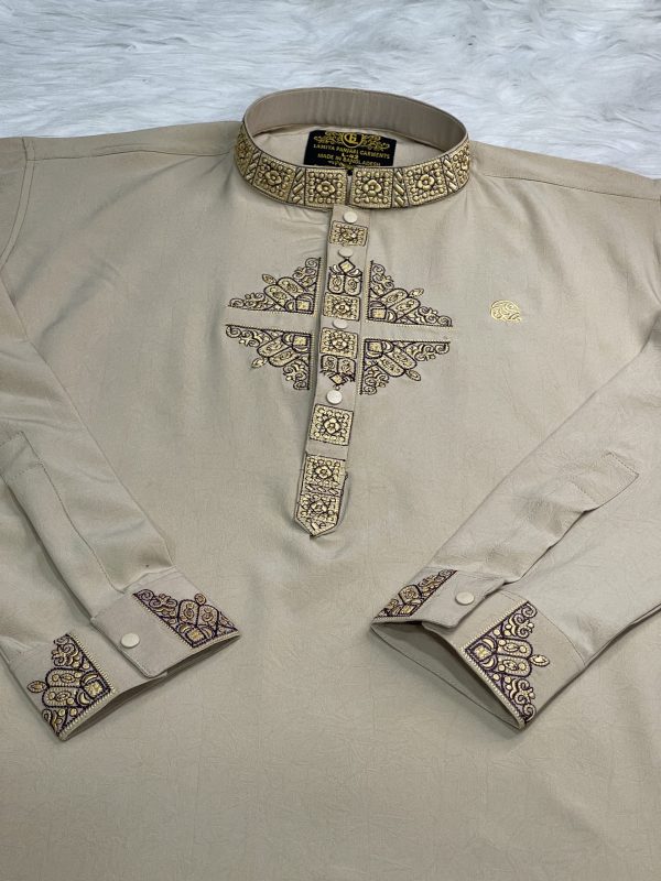 Code: V - 93 - Image 1